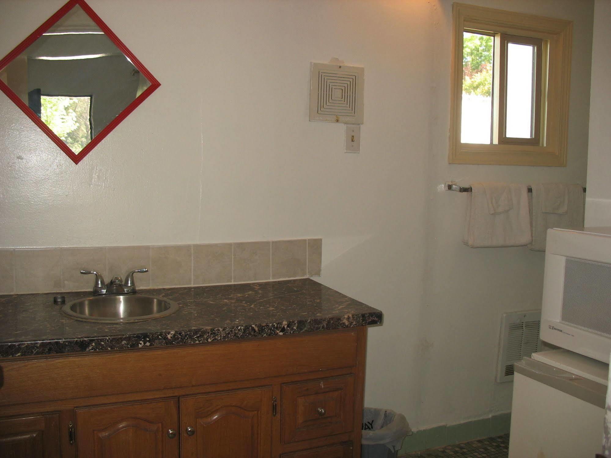 Travel Inn Roseburg Extérieur photo